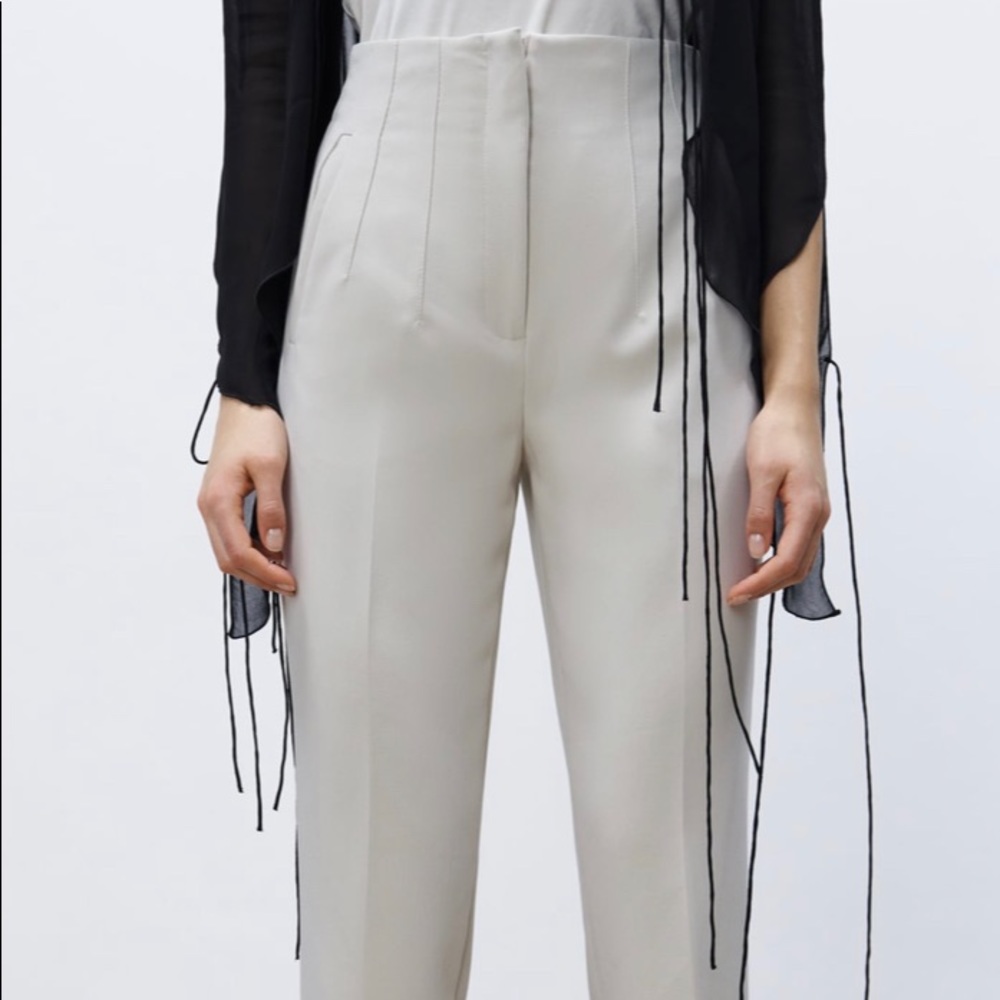 Cute oyster white trousers😊